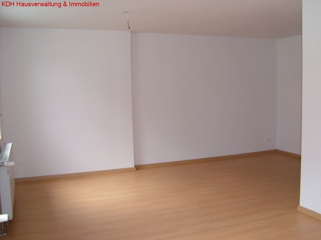 zentrale 1-Raum-Wohnung mit Blick auf das Uhrenmuseum (152-009-00)