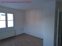 entzückende 3-RW in ruhiger, grüner Randlage (061-003-00) — Wohnzimmer