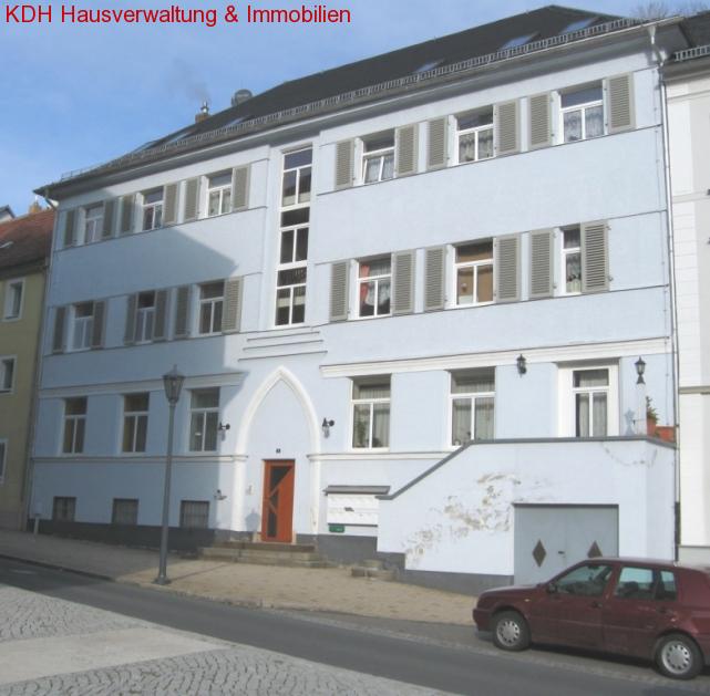 zentrale 1-Raum-Wohnung mit Blick auf das Uhrenmuseum (152-009-00) — Hausansicht