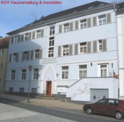 zentrale 1-Raum-Wohnung mit Blick auf das Uhrenmuseum (152-009-00) — Hausansicht
